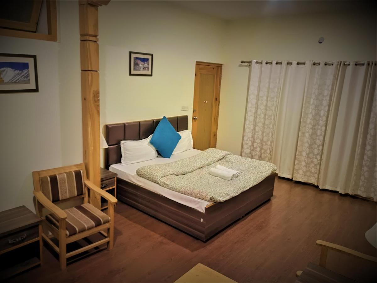 Niri-La Guest House Leh Eksteriør bilde